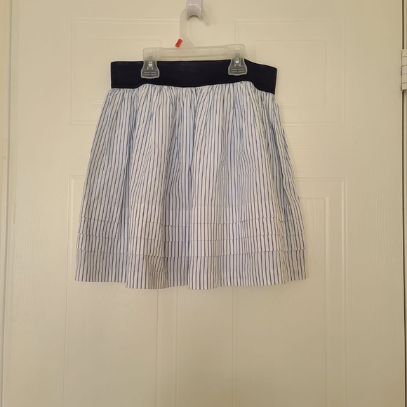 Tommy Hilfiger Striped Mini Skirt. Size Girls 16. - Picture 2 of 3